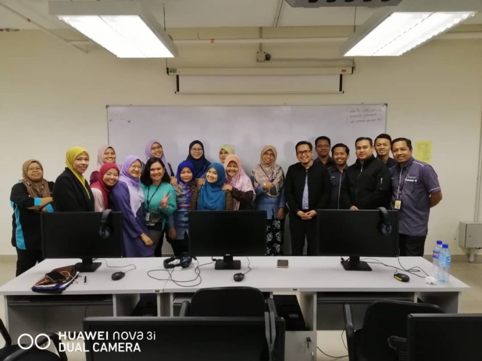 Google Suites training at University of Malaya Centre for Continuing Education Oktober 2019 Muizz Salleh