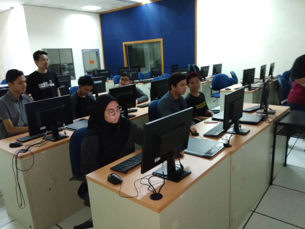 Kursus web HTML kerjasama FSTM BTM KUIS - peserta dari SMK Bandar Seri Putra & SMK Bangi Seksyen 3